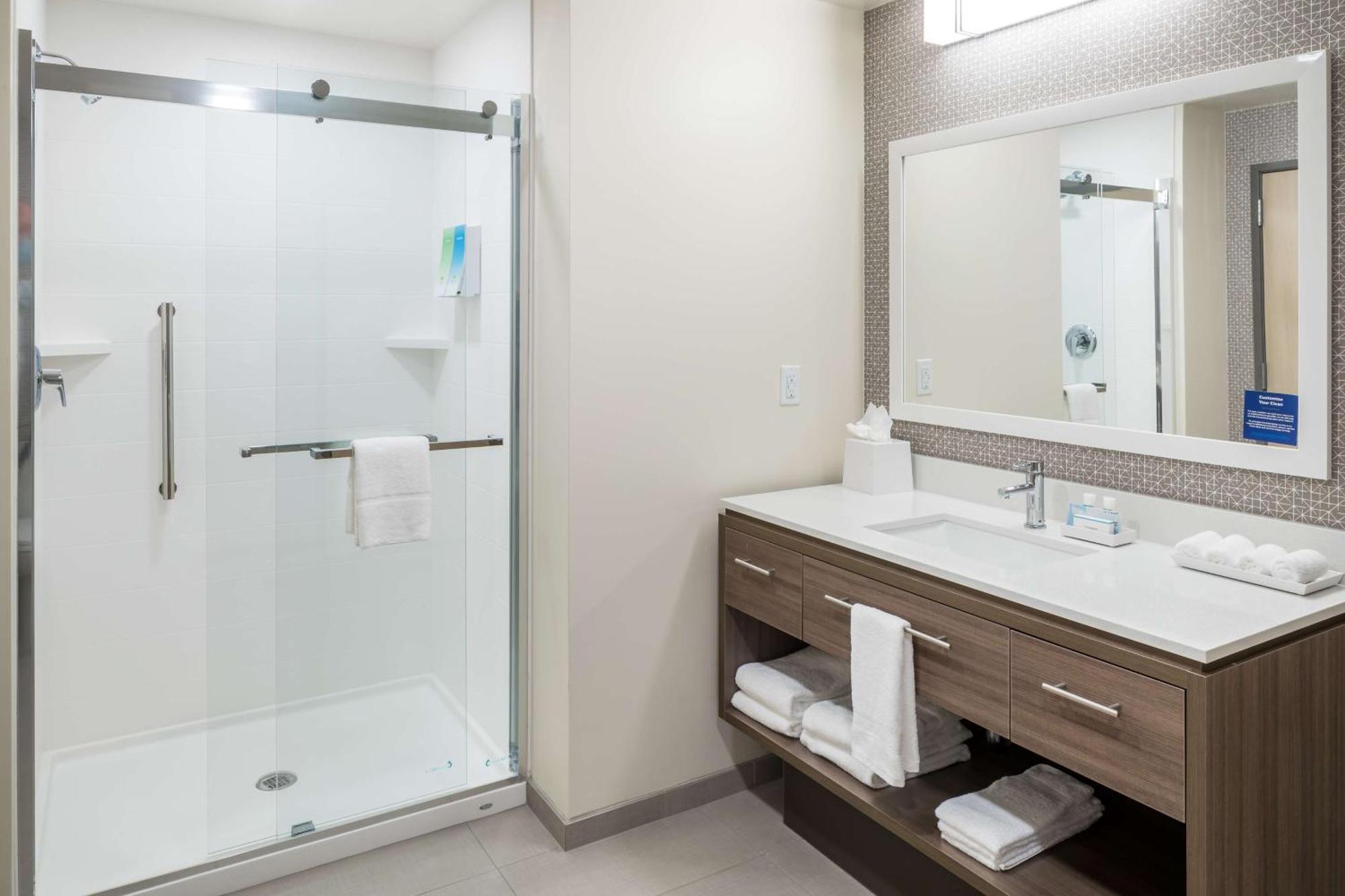 Home2 Suites By Hilton Cape Canaveral Cruise Port Bagian luar foto