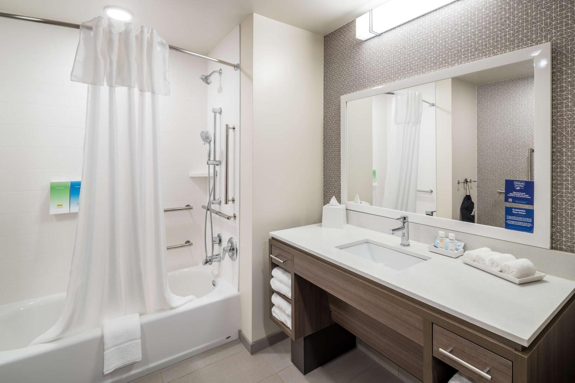 Home2 Suites By Hilton Cape Canaveral Cruise Port Bagian luar foto