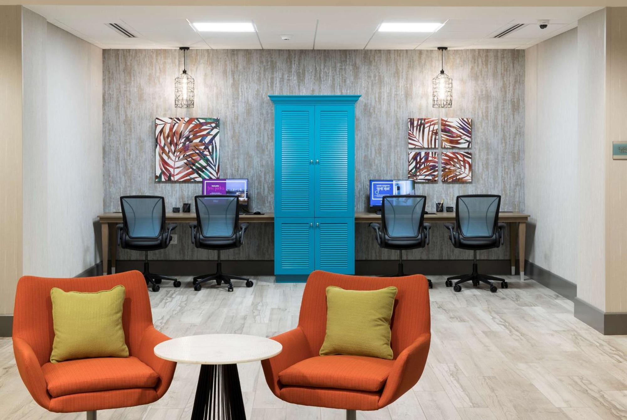 Home2 Suites By Hilton Cape Canaveral Cruise Port Bagian luar foto