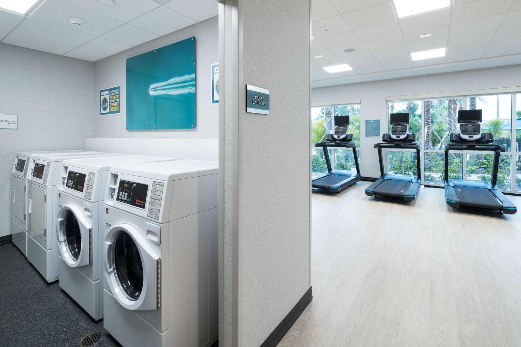 Home2 Suites By Hilton Cape Canaveral Cruise Port Bagian luar foto