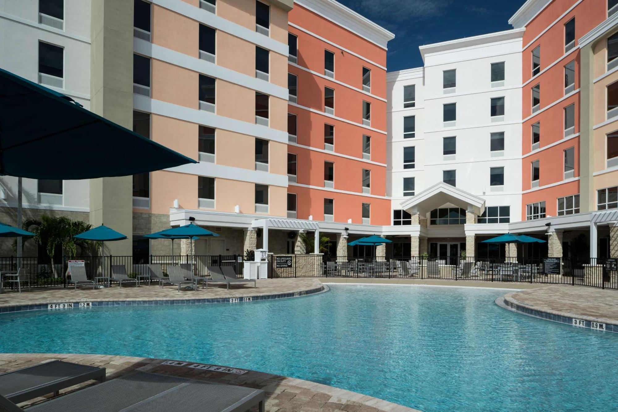 Home2 Suites By Hilton Cape Canaveral Cruise Port Bagian luar foto