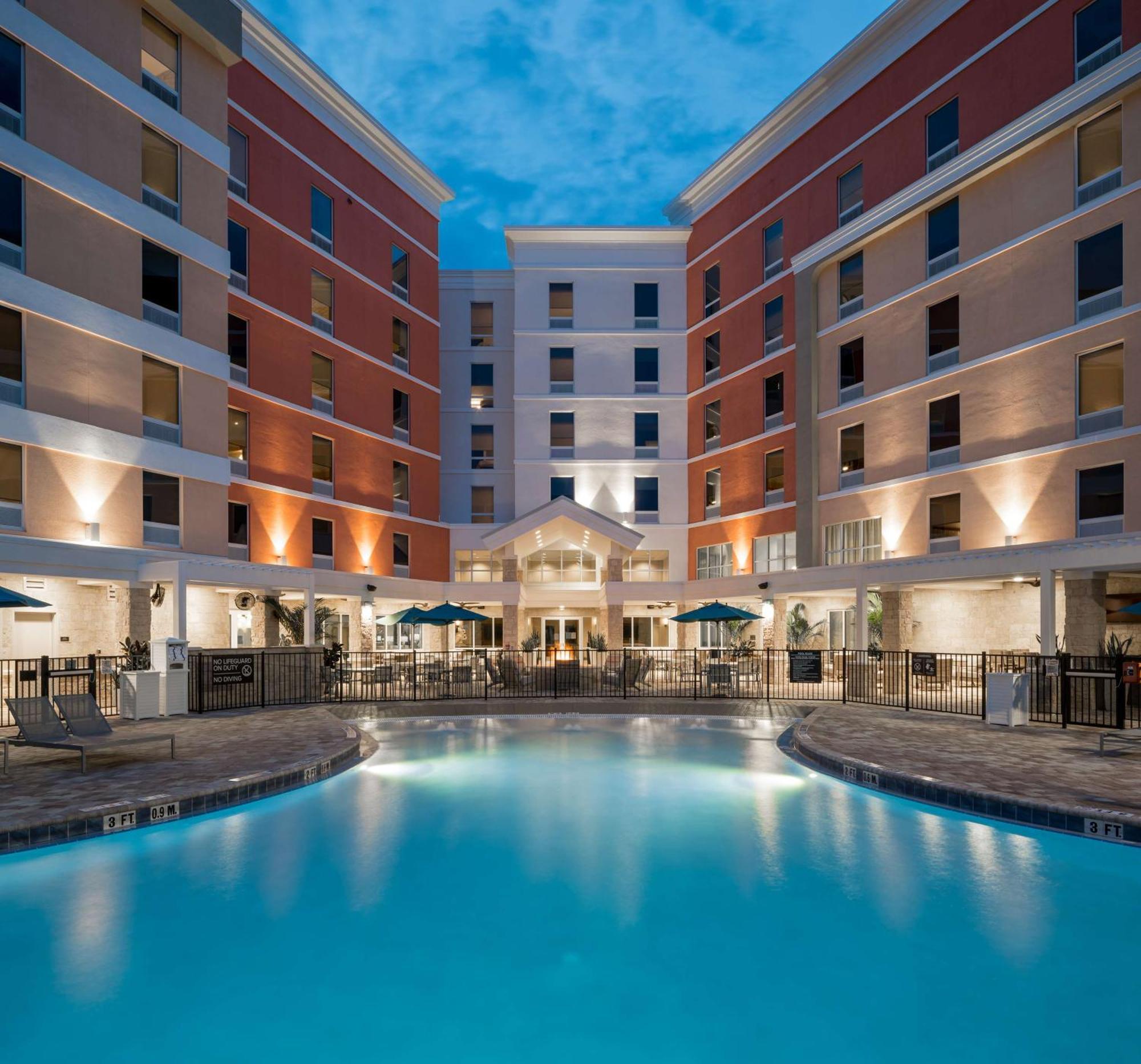 Home2 Suites By Hilton Cape Canaveral Cruise Port Bagian luar foto